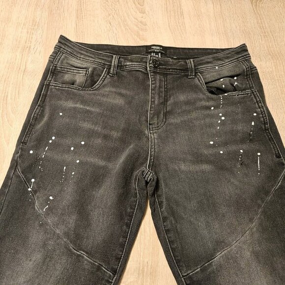 Forever 21 Black Denim Jeans Slim Fit Distressed Paint Splatter Size 33 Womens - Picture 3 of 7